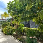 Hermosa Vista *